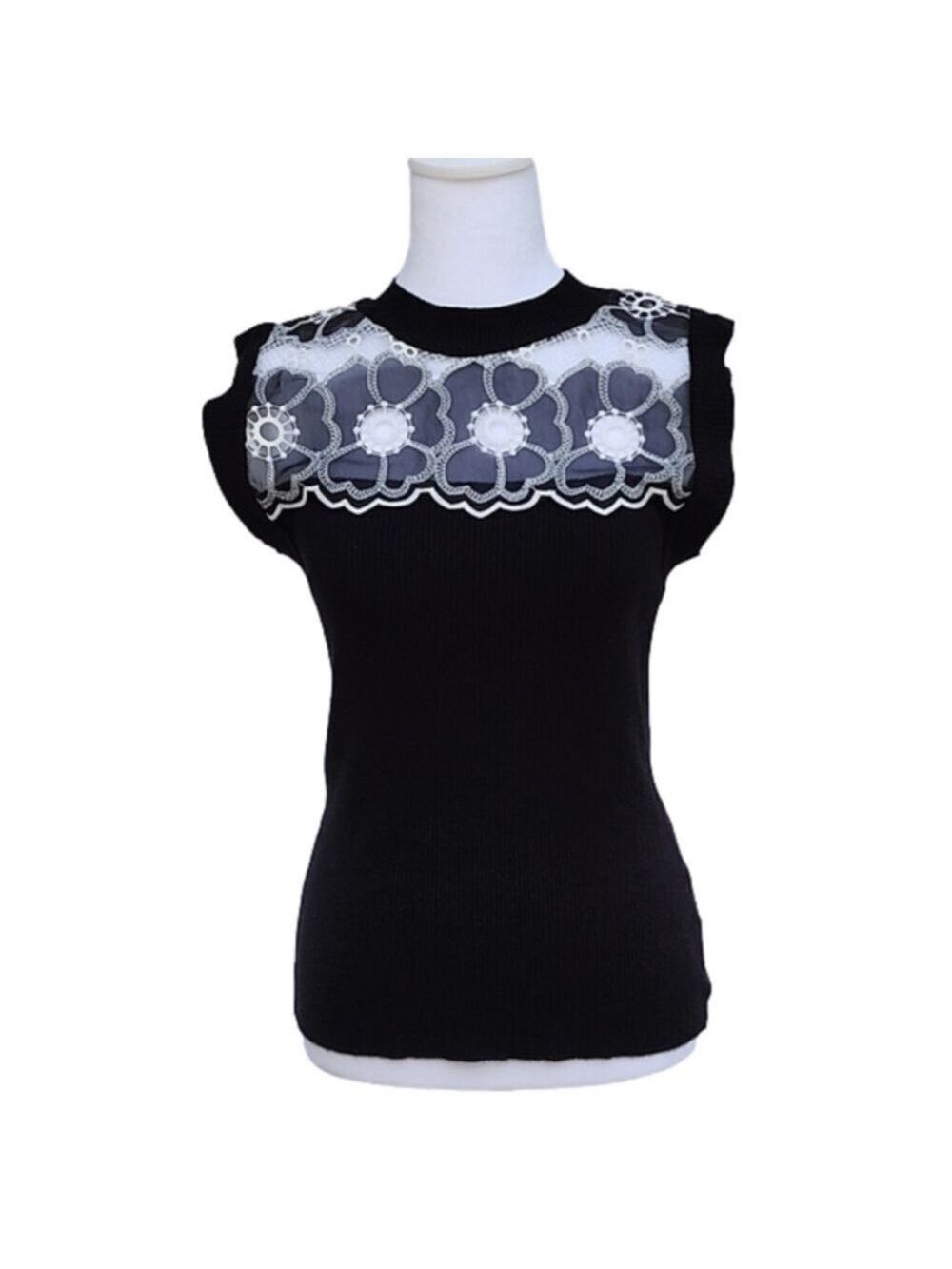 Ontwelfth black and white sleeveless top